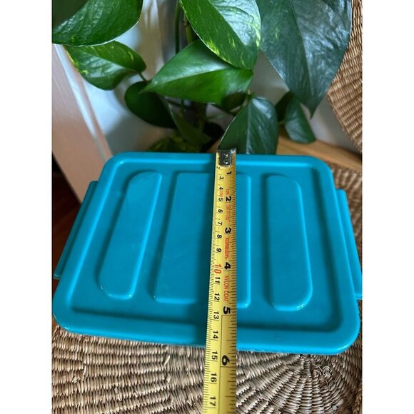Blue Plastic storage container - Picture 4 of 8